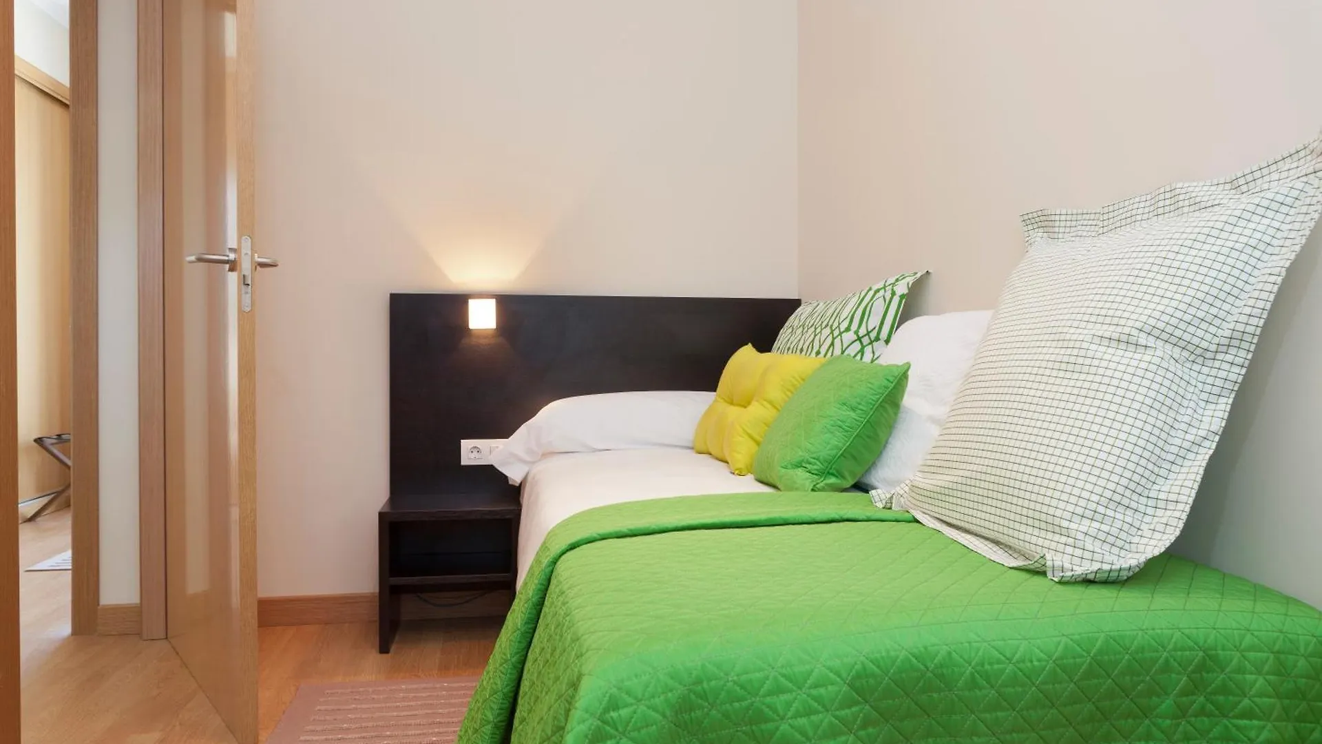 Aparthotel Jardines De Aristi Vitoria-Gasteiz Spanje